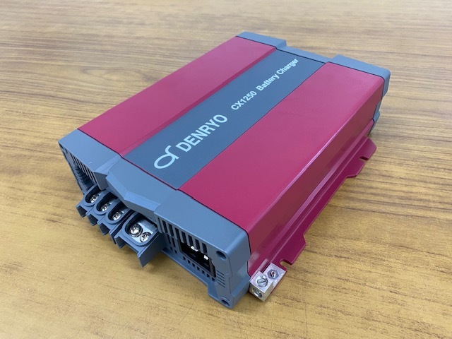 DVD内蔵19インチTV＋取付アーム